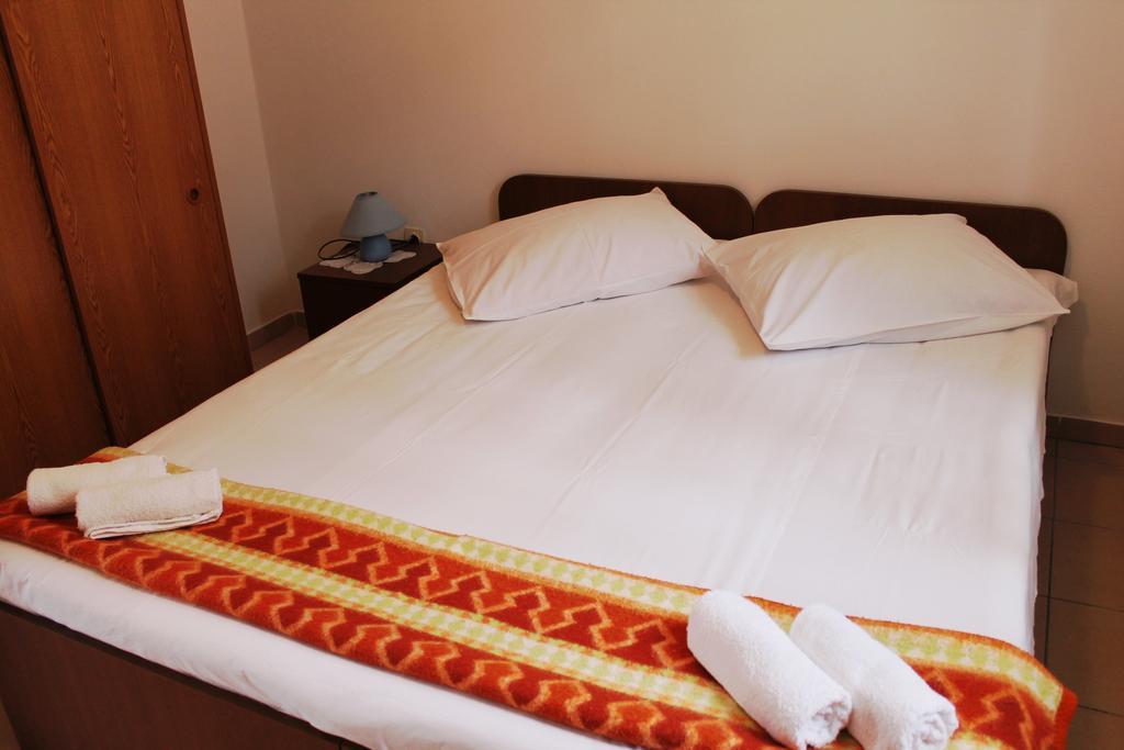 Apartma Lancek *